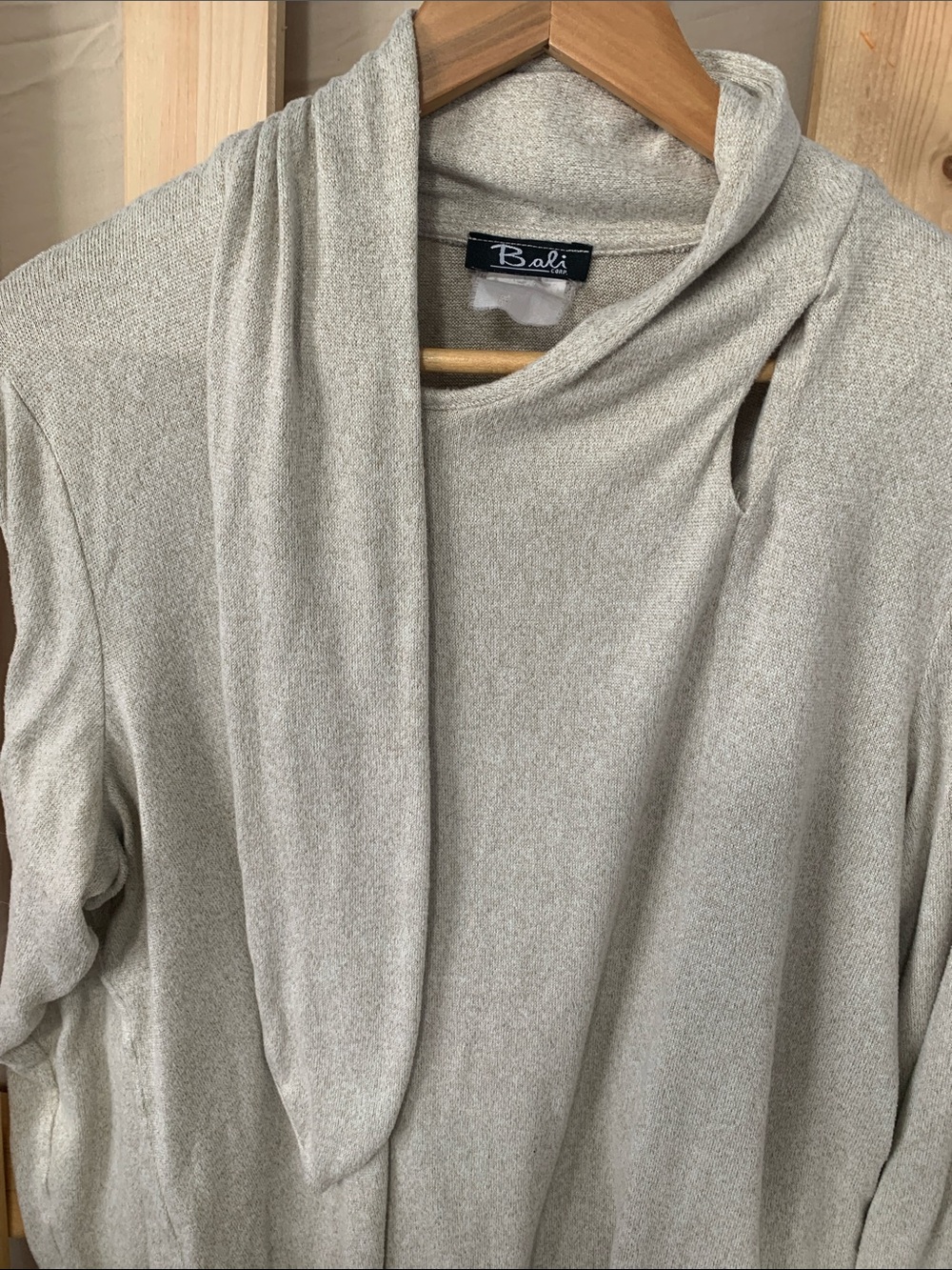 Bali Cream Knit Pullover with Branded Neck Label - Picture 5 of 8